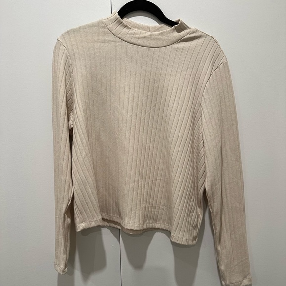 NWT OLD NAVY cropped rib mock neck top - Picture 1 of 3